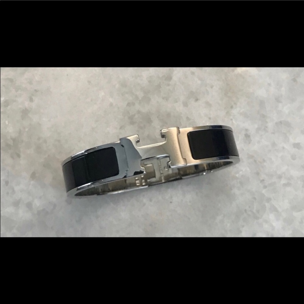 Hermès H bracelet